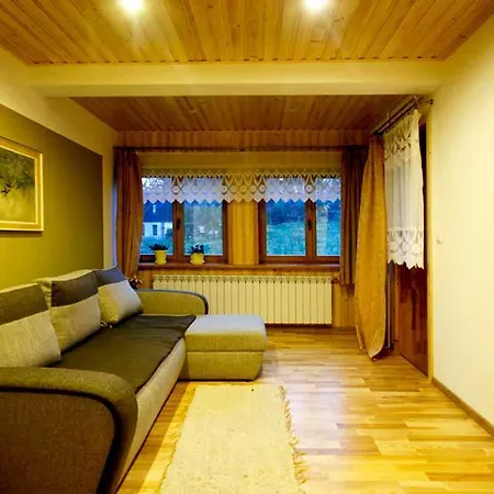 Homestay Pokoje W Jaszczurowce *